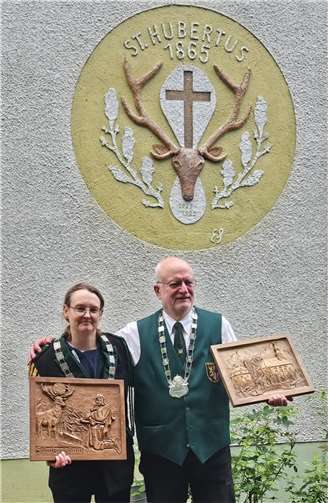 Schützenkönigin Michaela Beitter und Scheibenkönig Hartmut Steinwedel.  Foto: privat