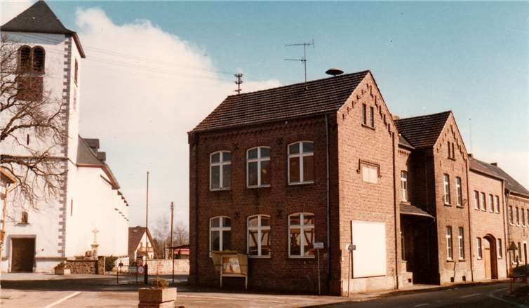 Schulensemble von Fritzdorf.Fotos: privat