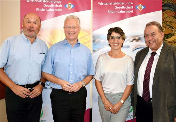 Schulterschluss für betriebliches Gesundheitsmanagement im Rhein-Lahn-Kreis (von links): Referent Wilfried Eich, Landrat Frank Puchtler, Referentin Anja Schrock und WFG-Geschäftsführer Wolf-Dieter Matern.Uwe Rindsfüßer