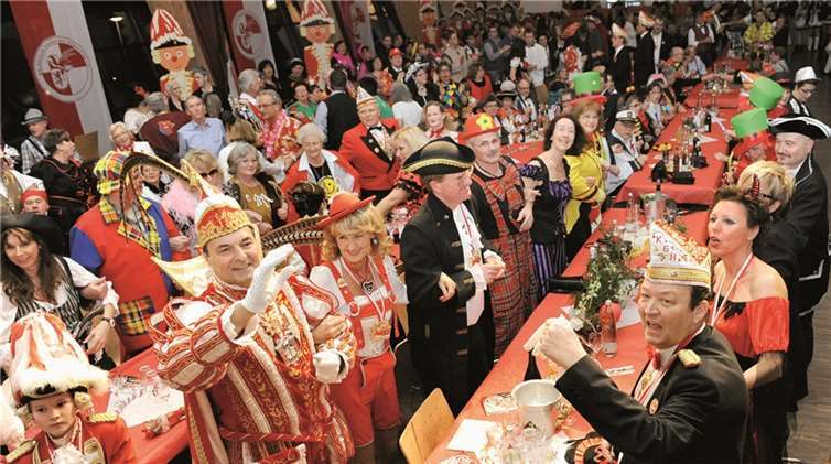 Schunkeln mit Prinz Wernrer Schmidt.  FIX