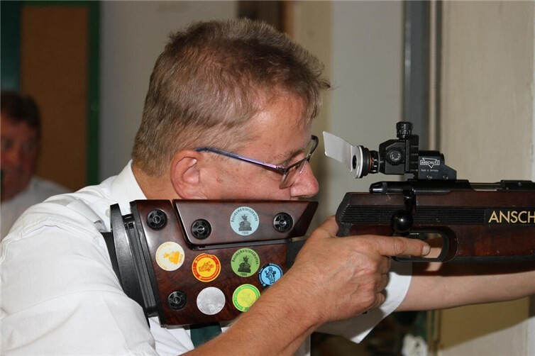 Schuss am Schluss zum Königsschuss 2025/26Schützenkönig Roman Frank