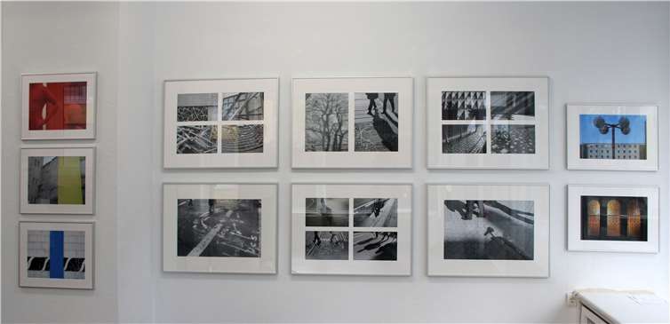 Was in der Stadt zu entdecken ist Schwarz-weiß und farbig: Blick in die neue Ausstellung.
