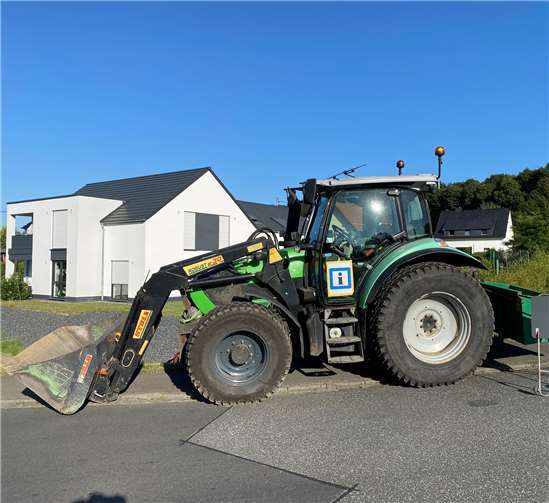 Schweres Gerät war in Herschbach im Einsatz. Fotos: privat