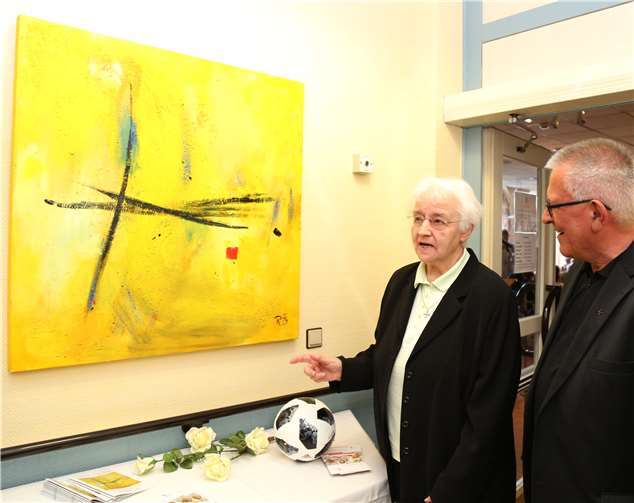 Schwester Dr.h.c.M. Basina Kloos, Stellv. Vorsitzende des Vorstandes der Hildegard-Stiftung, Rektor Richard Baus, Katholischer Priester, Künstler und Rektor der Franziskanerinnen von Waldbreitbach. privat