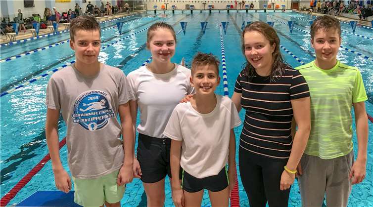 Schwimmer der 1. Mannschaft des TV Rheinbach in Solingen.Foto: Andreas Solibieda