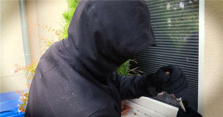 Screenshot aus dem Film „Starkes Fenster - Schwacher Einbrecher“. LKA Rheinland-Pfalz