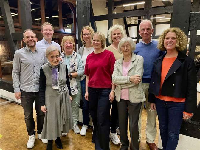 Sebastian Engels, Peter Kader, Doris Crampen, Hedwig Tesch, Karen Mischke, Uta Weil-Kliebisch, Hiltrud Hahn, Helga Köhnen, Friedrich Oettler, Martina Linten. Foto: privat