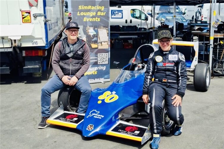 Sebastian Fiedelak, Nürburgring eSports Lounge, mit Simone Busch