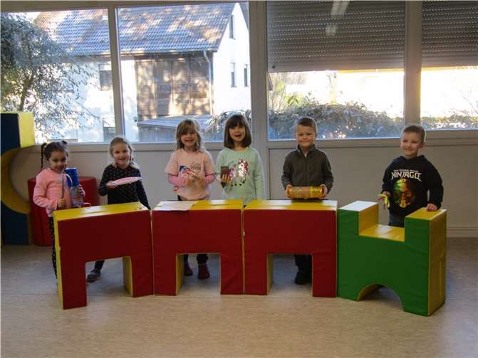 Sechs Kinder aus der Marienkäfergruppe der katholischen Kindertagesstätte St. Viktor trafen sich seit Anfang Januar wöchentlich, um an dem musikpädagogischen Projekt der Anerkennungspraktikantin Daniela Corvaglia teilzunehmen. Foto: privat
