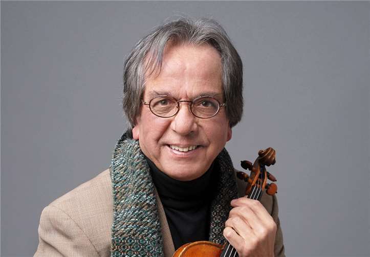 Sedat Sen gründete 1999 das Streichorchester „Sinfonietta Koblenz“. Privat