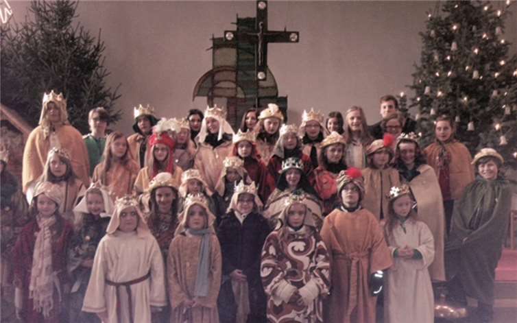„Segen bringen, Segen sein“. Unter diesem Motto zogen am ersten Sonntag im Januar wieder über 30 Sternsinger in Kleinmaischeid von Haus zu Haus.privat