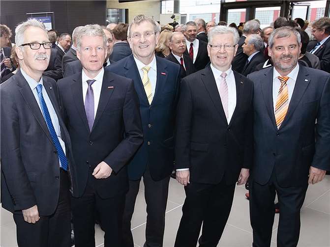 Sehen Handwerk und Mittelstand als Stabilisator der Wirtschaft (v.r.): IHK-Präsident Manfred Sattler, HwK-Präsident Werner Wittlich, HwK-Hauptgeschäftsführer Alexander Baden, ZDH-Generalsekretär Holger Schwannecke und IHK-Hauptgeschäftsführer Arne Rössel. P!ELmedia