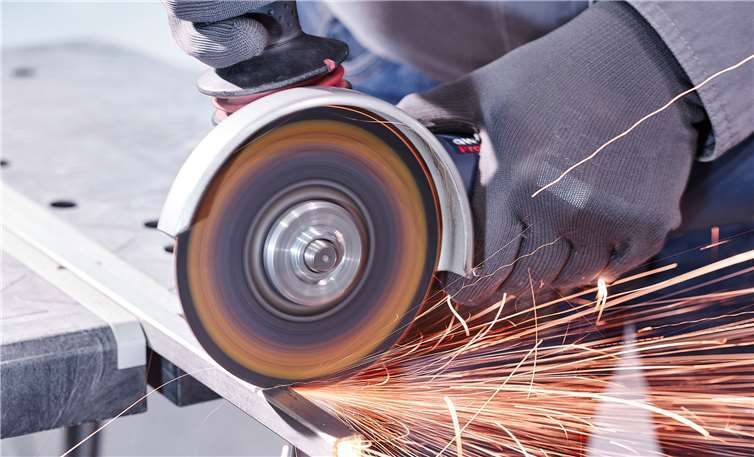 Sehr angenehmes Trennverhalten mit hoher Laufruhe – schon ab dem ersten Schnitt können sich Anwender von der Leistung der XT10 EXTENDED überzeugen. Rhodius