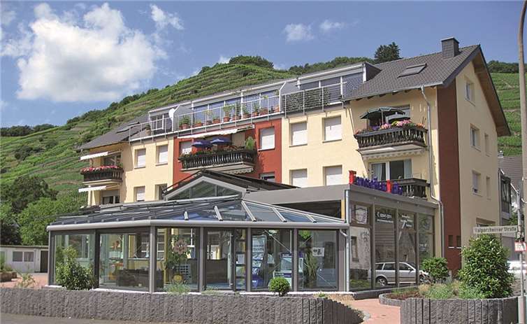 Sehr attraktiv gestaltet sind die lichtdurchfluteten Räumlichkeiten von Fensterbau Fuhs auf der Walporzheimer Straße.Fensterbau Fuhs