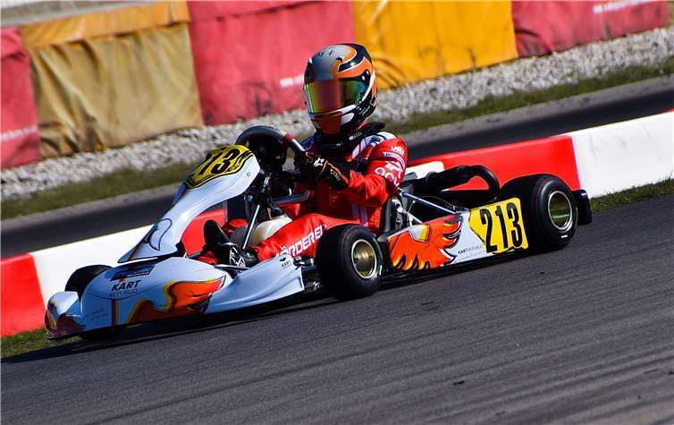 Sein erstes Rennen in der Juniorklasse bestritt Enrico tapfer. Fotos: Storm Photography