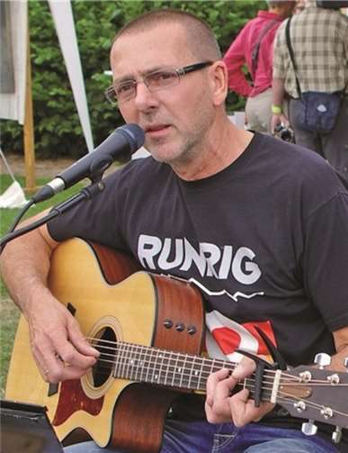 Seit 2012 schreibt Georg Kaiser eigene Folksong . privat