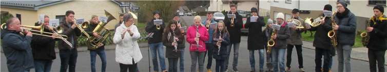 Seit 30 Jahren spielen die Chressdachsbläser in Eschelbach und konnten bereits 26.000 Euro an gemeinnützige Zwecke spenden. Privat