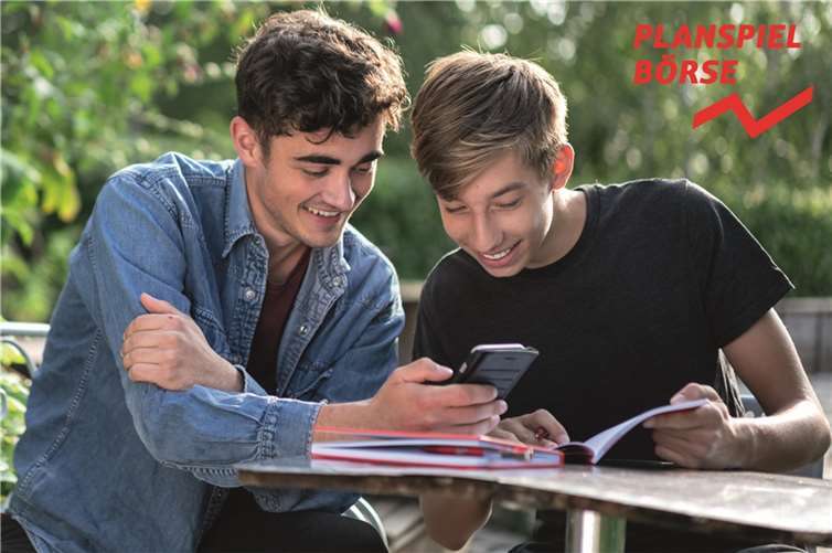 Seit 39 Jahren überzeugt das Planspiel Börse der Sparkassen als Lernprojekt für Schülerinnen und Schüler. Nun wandelt es sich zum App-basierten Onlinespiel.Foto: Sparkasse Neuwied