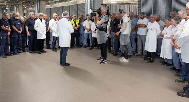 Seit 4. Oktober läuft die offizielle Produktion von HARIBO in der Gemeinde Grafschaft. Foto: HARIBO