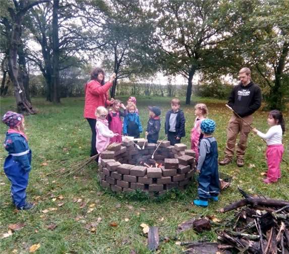 Seit Anfang September finden in der katholischen Kita St. Remaclus einmal in der Woche regelmäßige Waldtage statt. Foto: Kita St. Remaclus