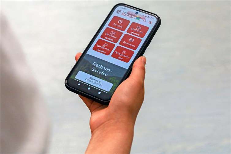 Seit einigen Tagen präsentiert sich die Website der Verbandsgemeinde Altenahr frisch überarbeitet in neuem Gewand. Im Mittelpunkt der Aktualisierung stand die Verbesserung der Nutzerfreundlichkeit.  Foto: Thorsten Trütgen / VG Altenahr