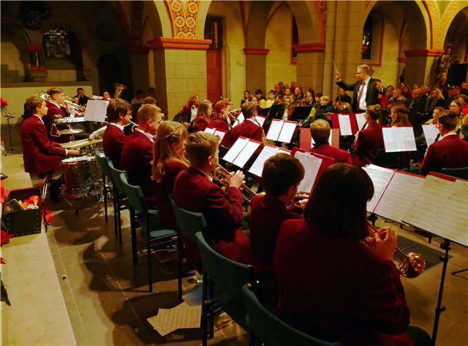 Seit nunmehr neun Jahren stimmt das Jugendorchester auf die Vorweihnachtszeit ein. privat