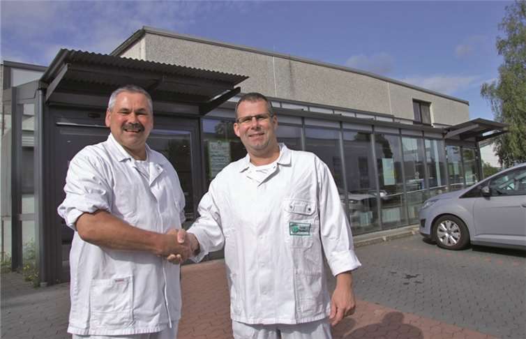 Vom Azubi zum Meister Seit seiner Ausbildung ist Walter Kalmund bei der Metzgerei Selbach in Andernach beschäftigt. Dafür gab es jetzt Glückwünsche und Dank von Geschäftsführer Willi Selbach. wamfo.de