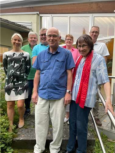Seit stolzen 30 Jahren unterstützt der Förderverein Brohltalklinik St. Josef die Geriatrische Reha auf vielfältige Weise. Ins Jubiläumsjahr startet der Verein mit neuem Vorsitz: Ulrich Heinen übernimmt das Zepter von Ortsbürgermeister Walter Schneider, der sich nach vielen Jahren des Engagements aus dem Amt zurückzieht. Foto: privat