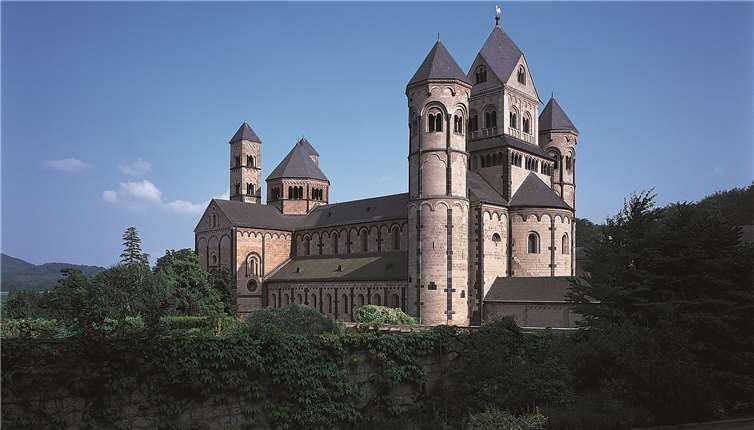 Seit über 920 Jahren besteht die Abtei Maria Laach als Kloster des Benediktiner-Ordens. Quelle: Abtei Maria Laach