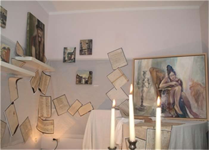 Seit vielen Jahren mit dabei ist auch die Künstlerin Nataliy Schenkmann – hier mit ihrer Ausstellung „Zwischen ‚Sündigen‘ und ‚Frommen‘“.