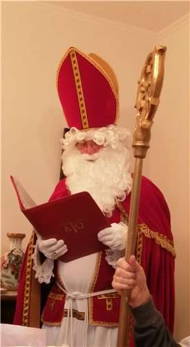 Seit vielen Jahren schlüpft Achim Berens in der Vorweihnachtszeit in die Rolle des Nikolauses.Foto: privat