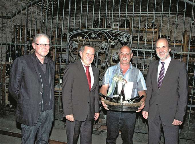 Seite 25 Jahren gehört Herbert Fuhrmann dem Aufsichtsrat an.