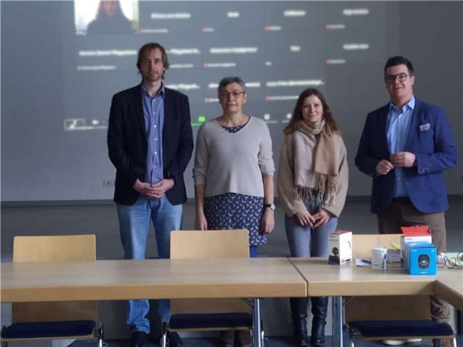 Seitens der Stadt Neuwied nahmen (v.l.n.r.) Karsten Graef, Anette Zöller und Viktoria Frei am Seminar der beiden Jugendämter teil, deren Zusammenarbeit Bürgermeister Peter Jung in seinem Grußwort lobend hervorhob.  Foto: Catharina Barrado Otaola