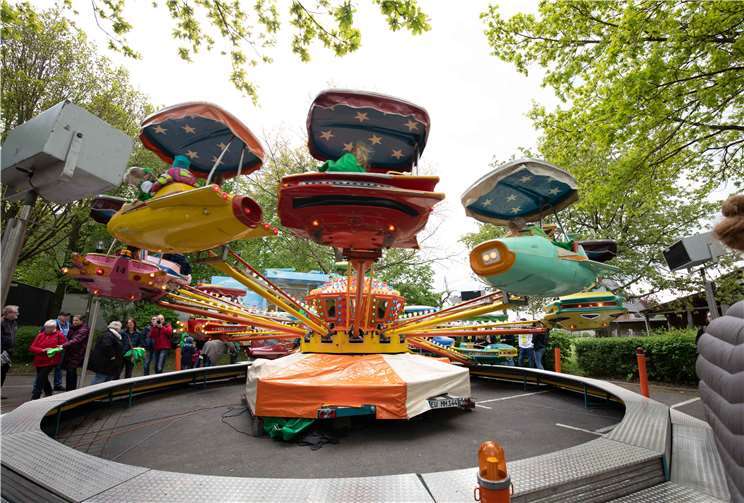 Selbstverständlich dürfen auch die klassischen Fahrgeschäfte nicht fehlen.