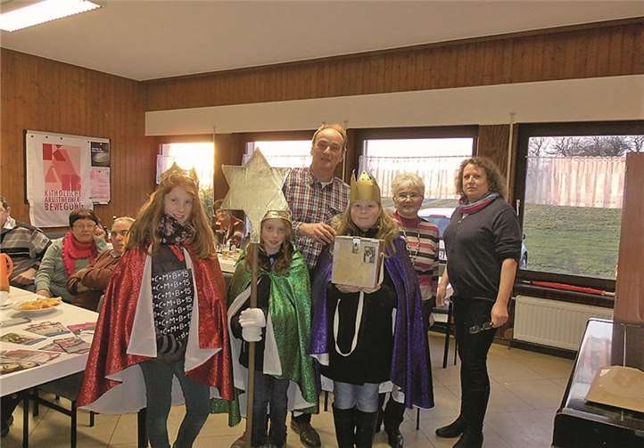 Selbstverständlich durften auch die Sternsinger der Pfarrei Reifferscheid beim Dreikönigstreffen der KAB nicht fehlen. privat