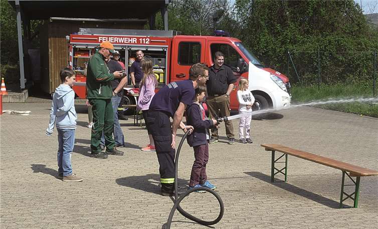 Selbstverständlich durften die Kinder beim Schnuppertag in Oberwinter verschiedene Gerätschaften einmal selbst ausprobieren. privat