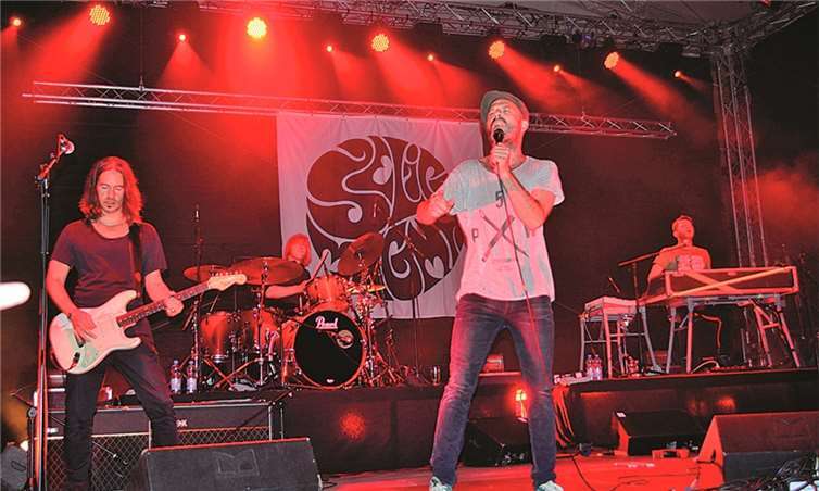 Selig, die Starband aus den 90ern, beeindruckte zum Abschluss.