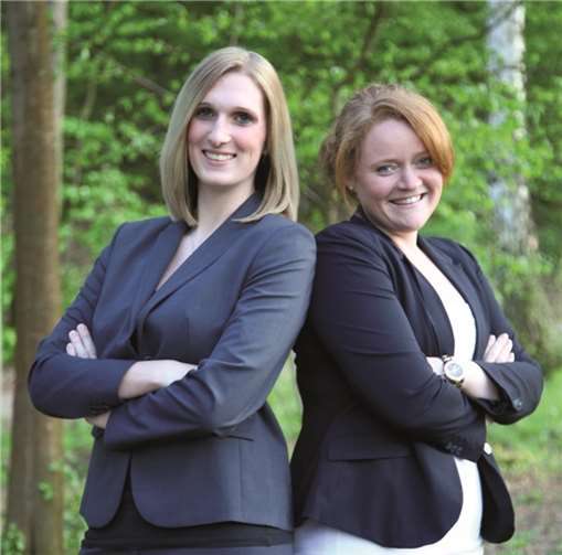 Selina Reim (Listenplatz 12) und Natalja Koek (Listenplatz 18) von der Jungen Unionprivat