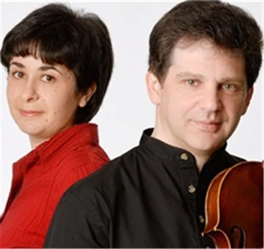 Semjan Kalinowsky (Bratsche) und Bella Kalinowsky (Klavier) musizieren am 12. März in der Ahrweiler Synagoge.privat