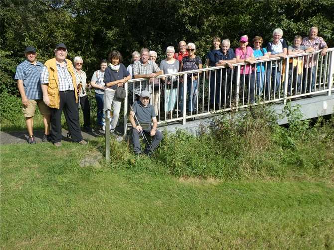 Seniorengerechtes Wandern auf Teilen der Lacher Schleife in Roßbach - das hatte sich die Wandergruppe der Seniorengemeinschaft Hümmerich für ihre September Wanderung vorgenommen. Foto: privat