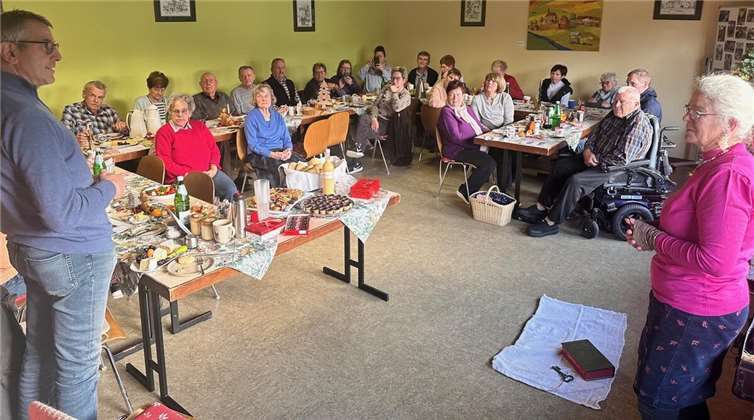 Seniorengruppe 60+ genießt Märchenstunde mit besonderem Charme. Foto: Claudia Rosenkranz-Hoepfner