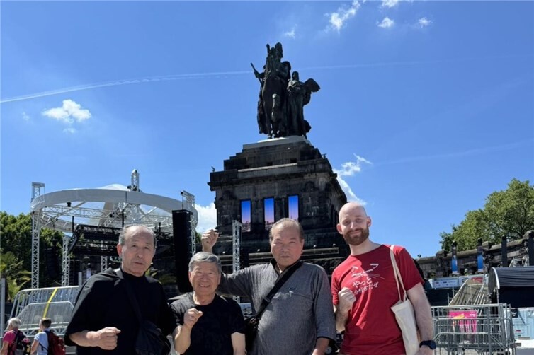 Senseis am Deutschen Eck.