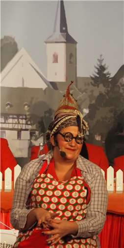 Serap Boos in seiner Paraderolle als „Tusnelda“.