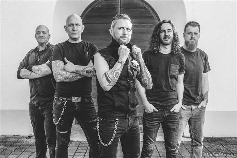 „Seven Shots“ goes „Summer Rock“: Die „Volbeat“-Tributeband gehört zum Line-Up, dass am Samstag, 26. Juli, den Abschlussabend die „Nacht der Vulkane“ rockt.  Foto: Michael Fischer/Seven Shots