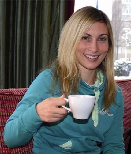 Shelley Thompson hat will beweisen, dass sie das Runde noch ins Eckige bringt.  SCHÜ