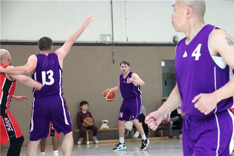 Sicher am Ball: Felix Trilling lenkte das Spiel gegen Post SV Bonn. Fotos: privat