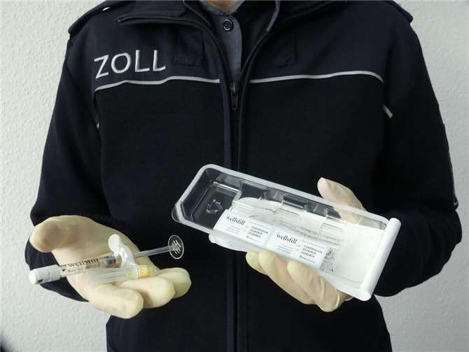 Sichergestellte Hyaloronspritze.Foto: Hauptamt Koblenz