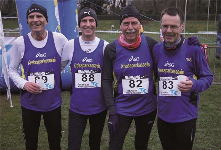 Sichtlich erfreut nach ihrem Erfolg: die Läufer der LG Kreis Ahrweiler.privat