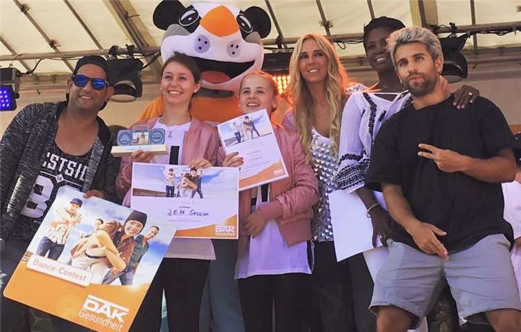 Sichtlich freuten sich die beiden Siegerinnen Joana Bunger und Emma Quantius.Privat