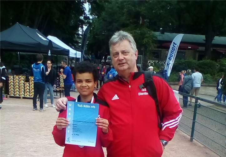 Sidney Weyer (links) sprintete 10,60 sec über 75 m auf Platz 2 von 26 Teilnehmern.privat